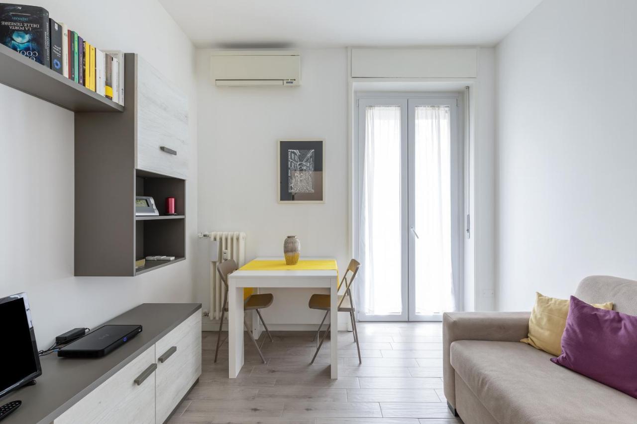 Piazza De Angeli M1 Comfortable Flat With Balcony - Milan — Photos 3